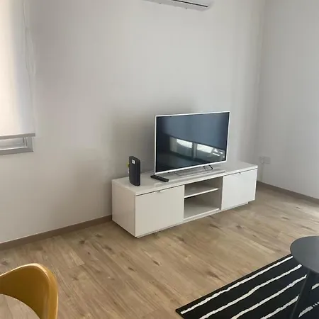 Apartman Cozy Corner 2 Bedroom In Limassol Aglantzia