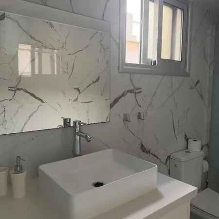 Cozy Corner 2 Bedroom In Limassol Apartman Aglantzia