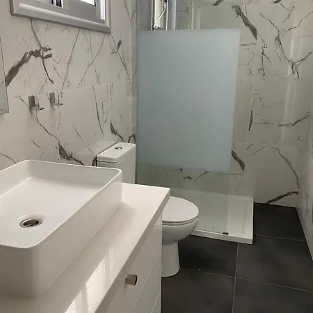 Cozy Corner 2 Bedroom In Limassol Aglantzia