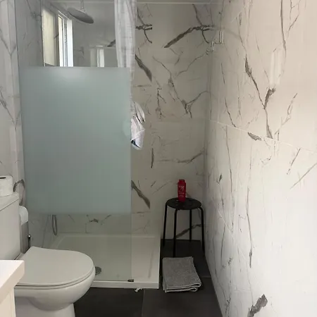 Cozy Corner 2 Bedroom In Limassol *